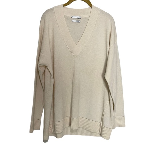 Vince Sweaters - VINCE 100% Cashmere Sweater Small Cream V Neck
